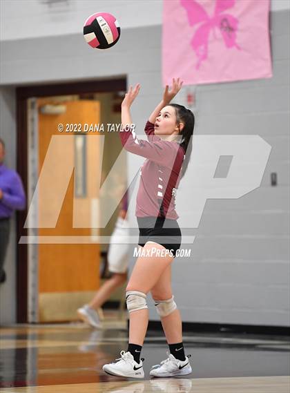Thumbnail 3 in Nocona @ Poolville photogallery.