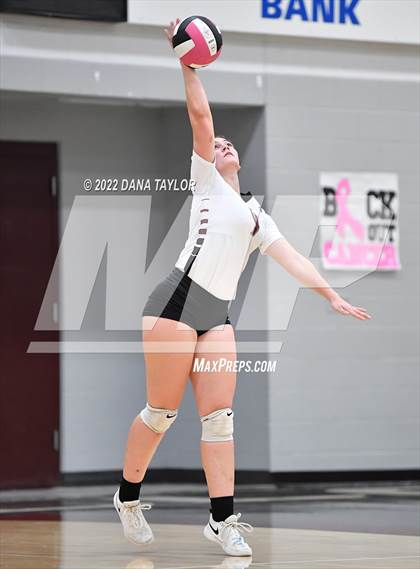 Thumbnail 1 in Nocona @ Poolville photogallery.