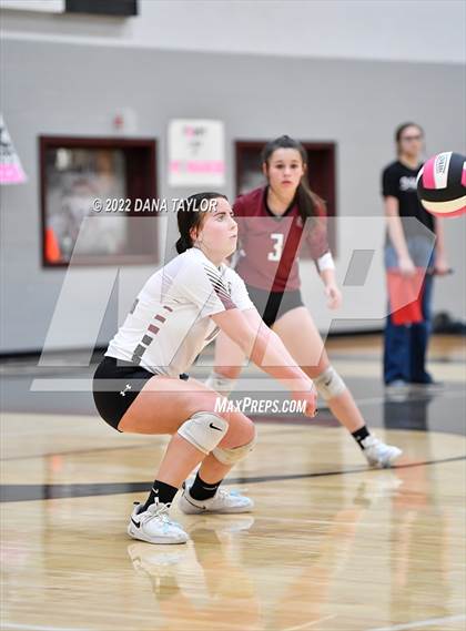 Thumbnail 3 in Nocona @ Poolville photogallery.