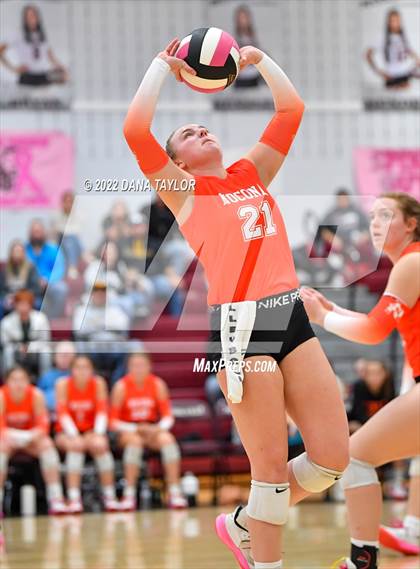 Thumbnail 2 in Nocona @ Poolville photogallery.