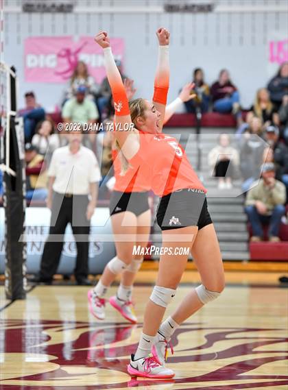 Thumbnail 3 in Nocona @ Poolville photogallery.