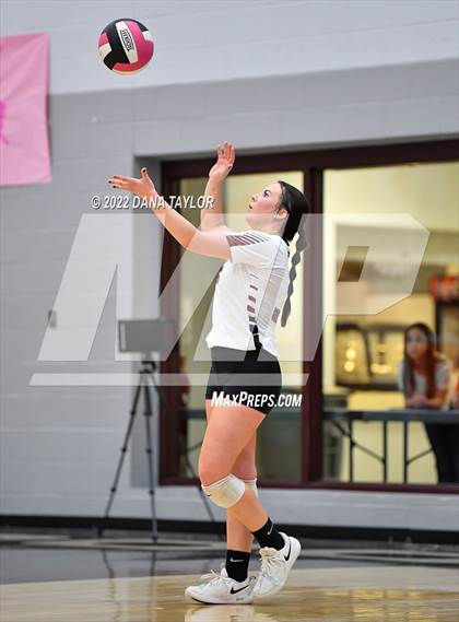 Thumbnail 3 in Nocona @ Poolville photogallery.