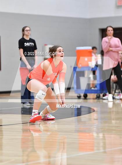 Thumbnail 2 in Nocona @ Poolville photogallery.