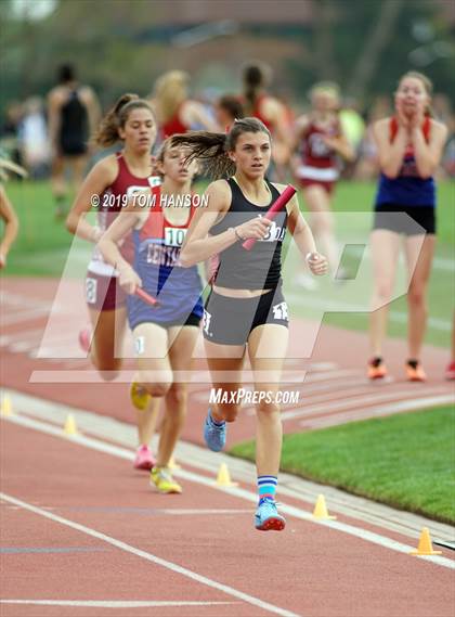 Thumbnail 1 in CHSAA 4A & 5A State Meet (Day 1) photogallery.