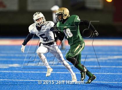 Thumbnail 1 in West Geauga vs. St. Vincent-St. Mary (OHSAA Division III Region 7 Semifinal) photogallery.
