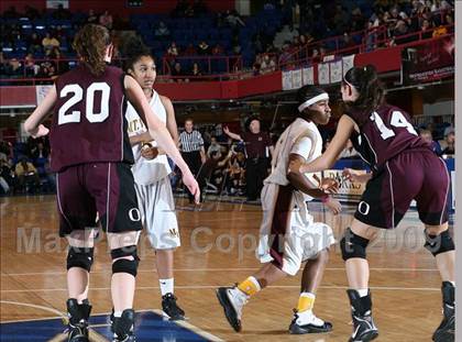 Thumbnail 3 in Mt. Vernon vs. Ossining (Section 1 AA Final) photogallery.