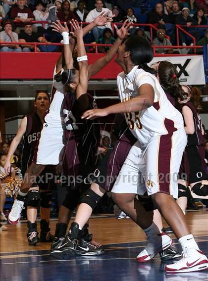 Thumbnail 2 in Mt. Vernon vs. Ossining (Section 1 AA Final) photogallery.