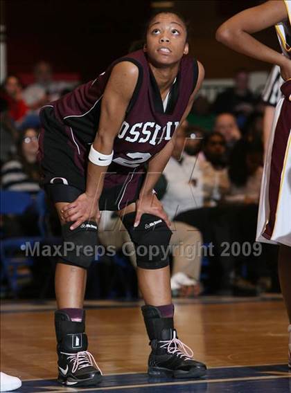 Thumbnail 3 in Mt. Vernon vs. Ossining (Section 1 AA Final) photogallery.