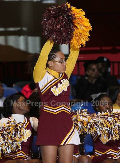 Thumbnail 3 in Mt. Vernon vs. Ossining (Section 1 AA Final) photogallery.