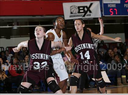 Thumbnail 2 in Mt. Vernon vs. Ossining (Section 1 AA Final) photogallery.
