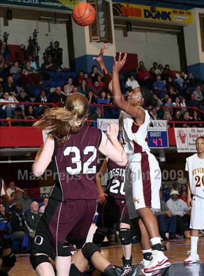 Thumbnail 1 in Mt. Vernon vs. Ossining (Section 1 AA Final) photogallery.