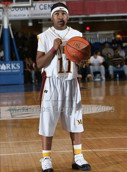Thumbnail 3 in Mt. Vernon vs. Ossining (Section 1 AA Final) photogallery.