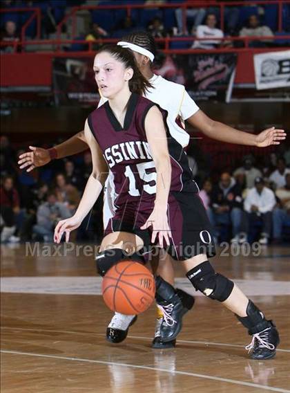 Thumbnail 3 in Mt. Vernon vs. Ossining (Section 1 AA Final) photogallery.