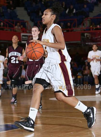 Thumbnail 3 in Mt. Vernon vs. Ossining (Section 1 AA Final) photogallery.