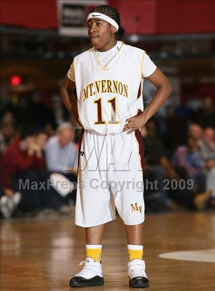 Thumbnail 1 in Mt. Vernon vs. Ossining (Section 1 AA Final) photogallery.