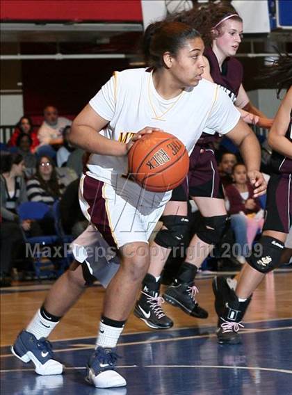 Thumbnail 3 in Mt. Vernon vs. Ossining (Section 1 AA Final) photogallery.