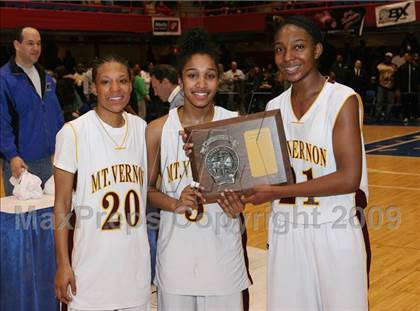 Thumbnail 1 in Mt. Vernon vs. Ossining (Section 1 AA Final) photogallery.