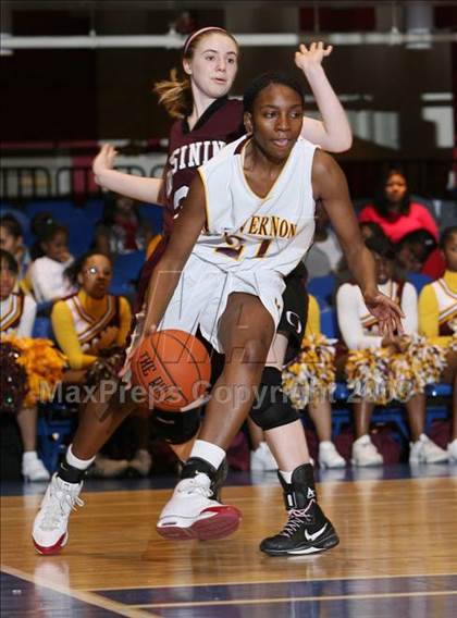 Thumbnail 1 in Mt. Vernon vs. Ossining (Section 1 AA Final) photogallery.