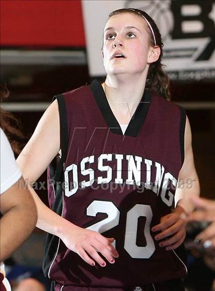 Thumbnail 3 in Mt. Vernon vs. Ossining (Section 1 AA Final) photogallery.