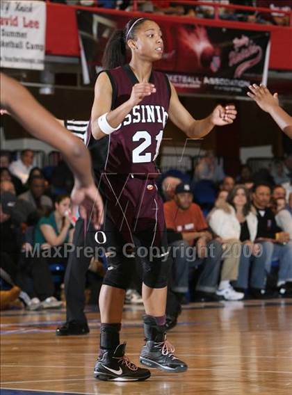 Thumbnail 2 in Mt. Vernon vs. Ossining (Section 1 AA Final) photogallery.