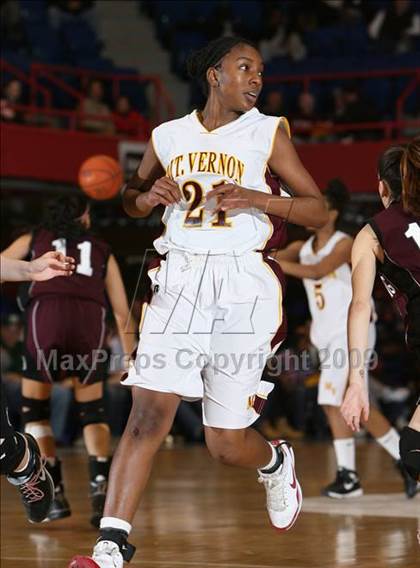 Thumbnail 2 in Mt. Vernon vs. Ossining (Section 1 AA Final) photogallery.