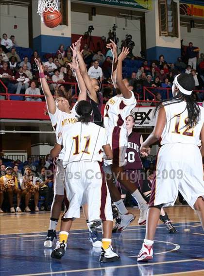 Thumbnail 1 in Mt. Vernon vs. Ossining (Section 1 AA Final) photogallery.
