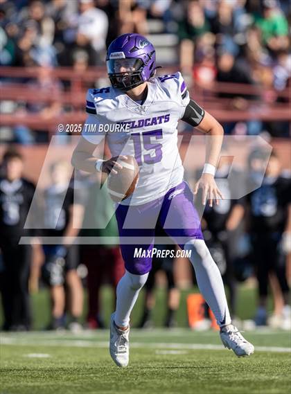Thumbnail 1 in Arvada West @ Mountain Vista (CHSAA 5A Quarterfinal) photogallery.
