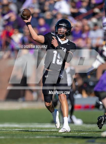Thumbnail 3 in Arvada West @ Mountain Vista (CHSAA 5A Quarterfinal) photogallery.