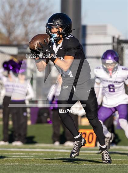Thumbnail 2 in Arvada West @ Mountain Vista (CHSAA 5A Quarterfinal) photogallery.