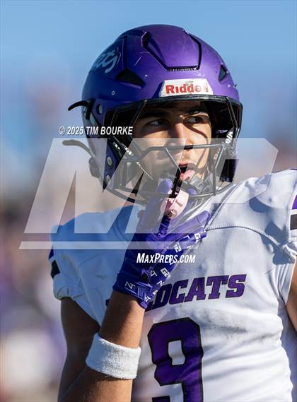 Thumbnail 2 in Arvada West @ Mountain Vista (CHSAA 5A Quarterfinal) photogallery.