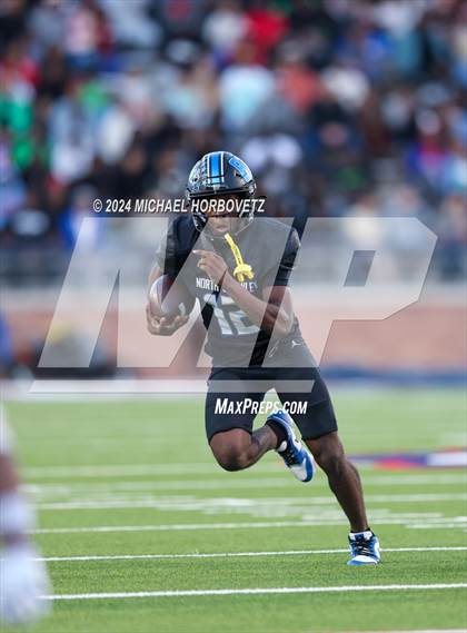Thumbnail 1 in Duncanville vs. North Crowley (UIL 6A D1 Football Semi Finals) photogallery.