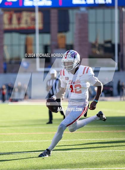 Thumbnail 1 in Duncanville vs. North Crowley (UIL 6A D1 Football Semi Finals) photogallery.