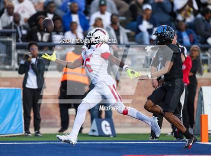 Thumbnail 2 in Duncanville vs. North Crowley (UIL 6A D1 Football Semi Finals) photogallery.