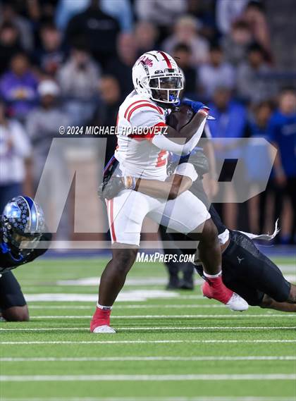 Thumbnail 1 in Duncanville vs. North Crowley (UIL 6A D1 Football Semi Finals) photogallery.
