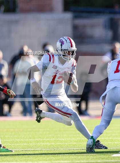 Thumbnail 1 in Duncanville vs. North Crowley (UIL 6A D1 Football Semi Finals) photogallery.
