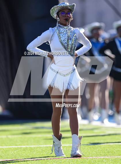 Thumbnail 1 in Duncanville vs. North Crowley (UIL 6A D1 Football Semi Finals) photogallery.