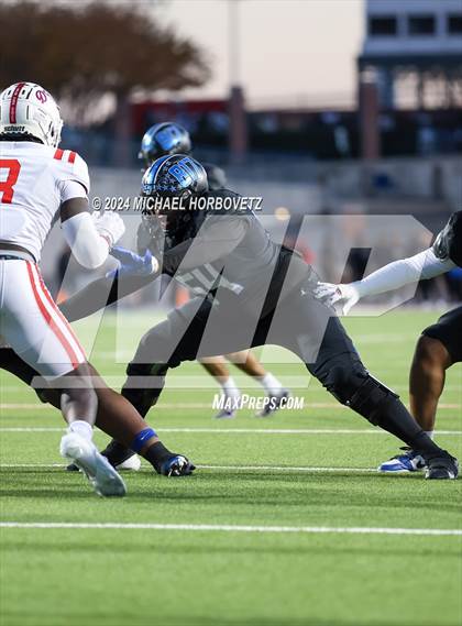 Thumbnail 2 in Duncanville vs. North Crowley (UIL 6A D1 Football Semi Finals) photogallery.