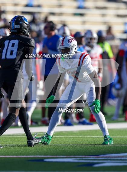 Thumbnail 2 in Duncanville vs. North Crowley (UIL 6A D1 Football Semi Finals) photogallery.