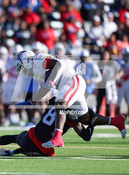 Thumbnail 1 in Duncanville vs. North Crowley (UIL 6A D1 Football Semi Finals) photogallery.