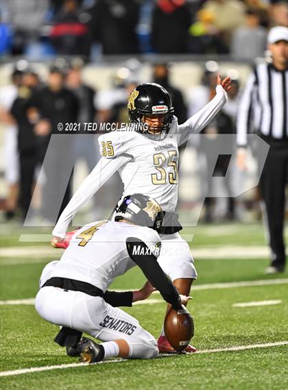 Thumbnail 2 in Robinson vs. Shiloh Christian (AAA 4A Final) photogallery.