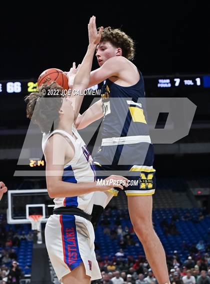 Thumbnail 1 in Westlake vs McKinney (UIL 6A State Semifinal) photogallery.