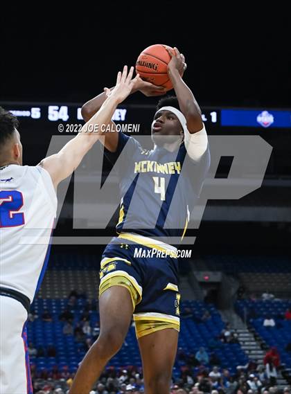 Thumbnail 2 in Westlake vs McKinney (UIL 6A State Semifinal) photogallery.