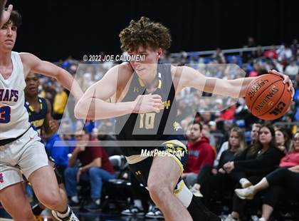 Thumbnail 2 in Westlake vs McKinney (UIL 6A State Semifinal) photogallery.