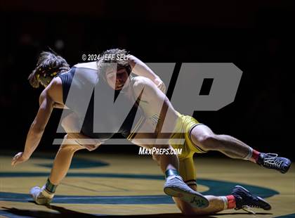 Thumbnail 2 in VHSL Region 5A Wrestling Finals photogallery.