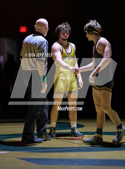 Thumbnail 2 in VHSL Region 5A Wrestling Finals photogallery.