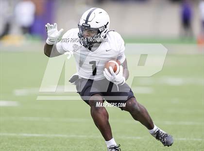 Thumbnail 1 in Randle vs. Bastrop (UIL 5A D2 Football Region 3 Regional) photogallery.