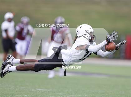 Thumbnail 1 in Randle vs. Bastrop (UIL 5A D2 Football Region 3 Regional) photogallery.