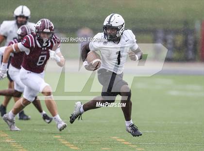Thumbnail 1 in Randle vs. Bastrop (UIL 5A D2 Football Region 3 Regional) photogallery.