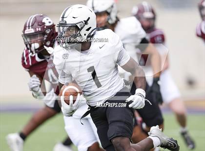 Thumbnail 1 in Randle vs. Bastrop (UIL 5A D2 Football Region 3 Regional) photogallery.