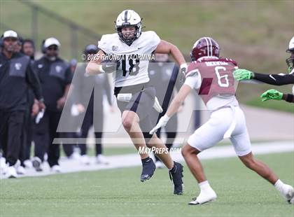 Thumbnail 3 in Randle vs. Bastrop (UIL 5A D2 Football Region 3 Regional) photogallery.